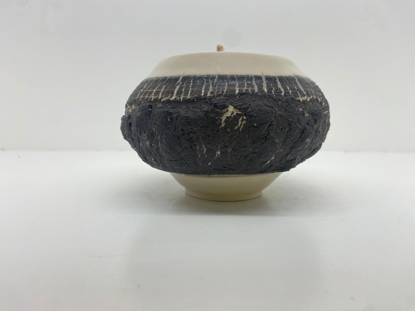 Small Tree-bark inspired patchouli candle